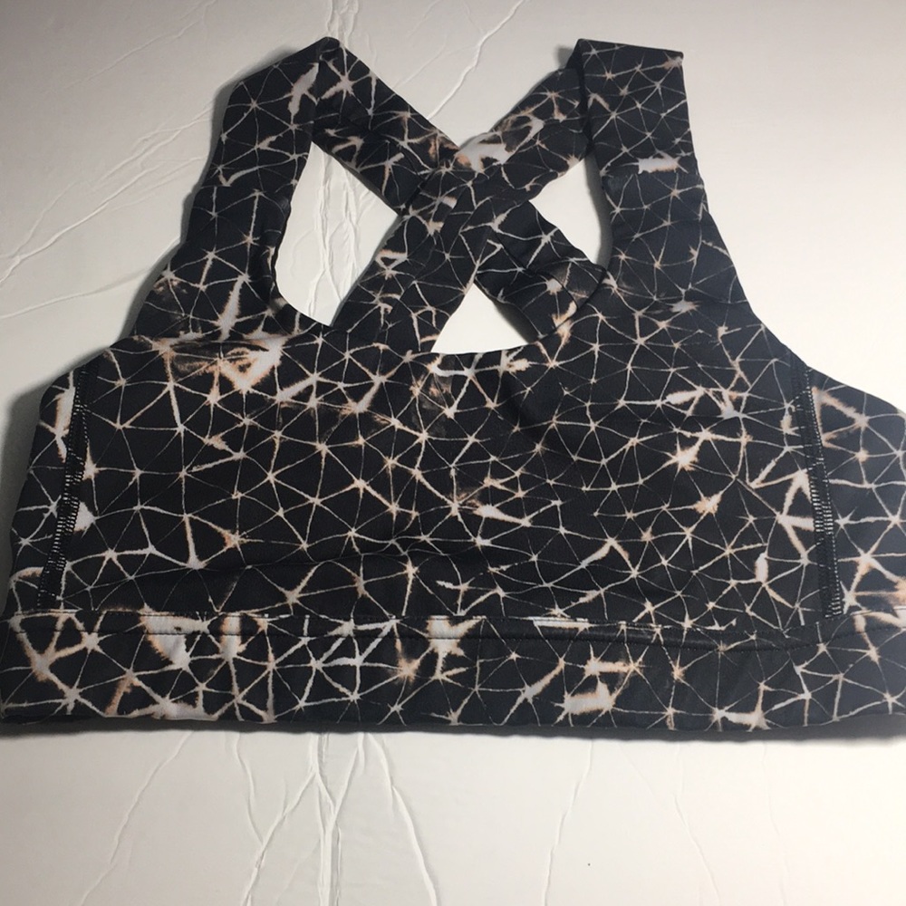 LULULEMON sport bra Sz 4
